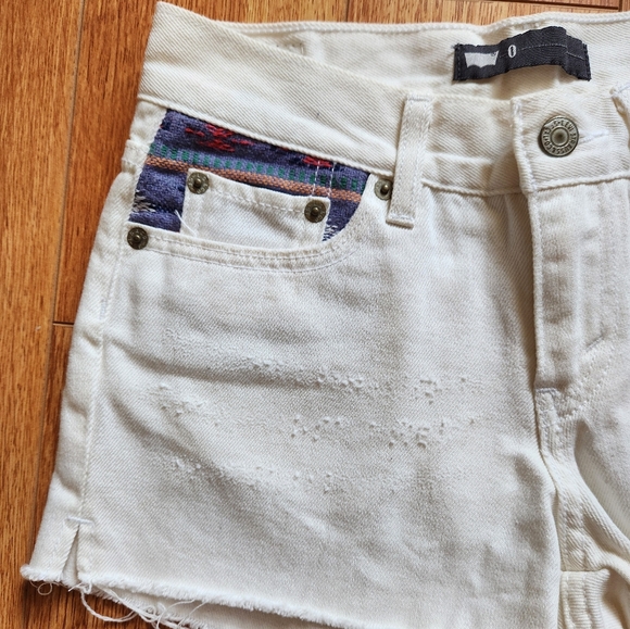 Levi's Retro Vintage Style White Jean Shorts Like New Size 0 - Rare Boho Aztec - Picture 7 of 9